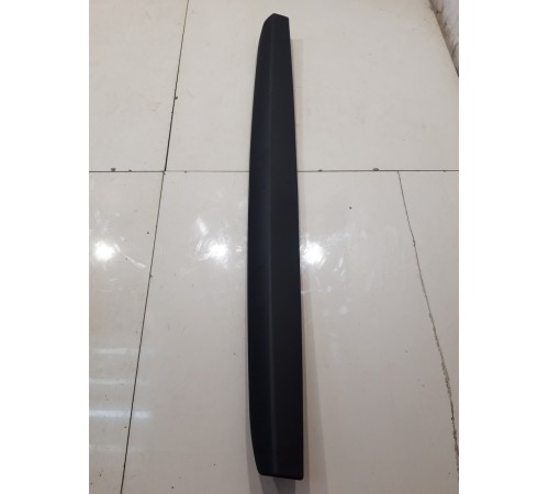 Накладка багажника(верхняя)