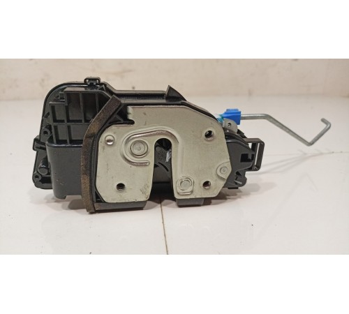 Замок двери задней правой