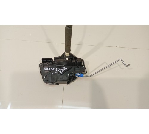 Замок двери задней правой