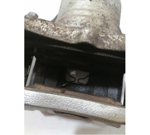 Суппорт передний левый