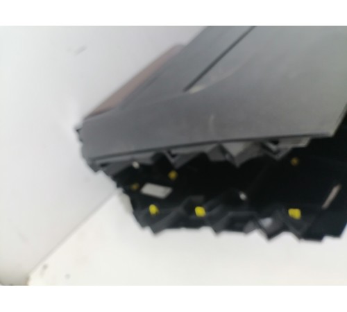 Центральная консоль с подлокотником