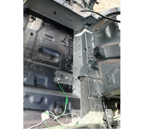 Ниша запасного колеса, багажника