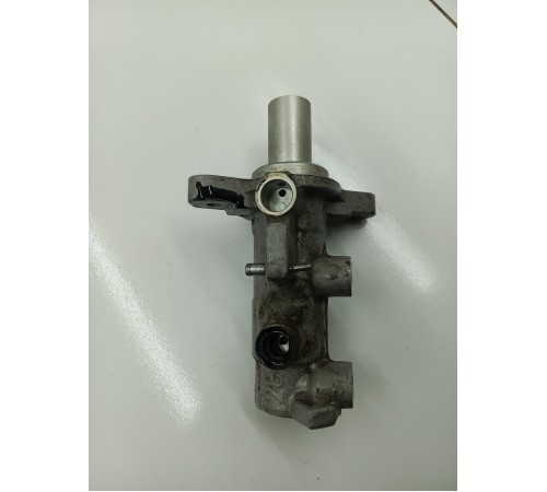 Главный тормозной цилиндр