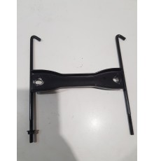 Крепление аккумулятора