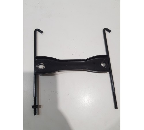 Крепление аккумулятора