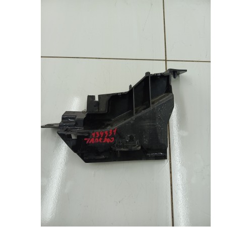 Накладка трапеции стеклоочистителя левая