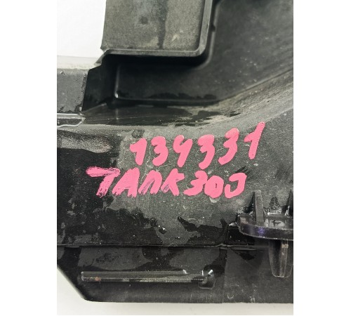 Накладка трапеции стеклоочистителя левая