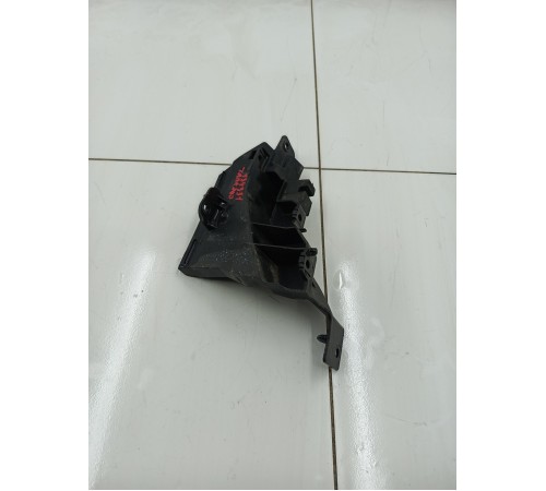 Накладка трапеции стеклоочистителя левая