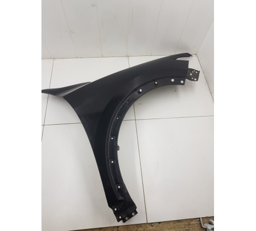 Крыло переднее правое