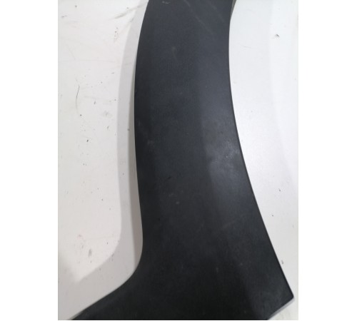 Молдинг двери задний левый (нижний)