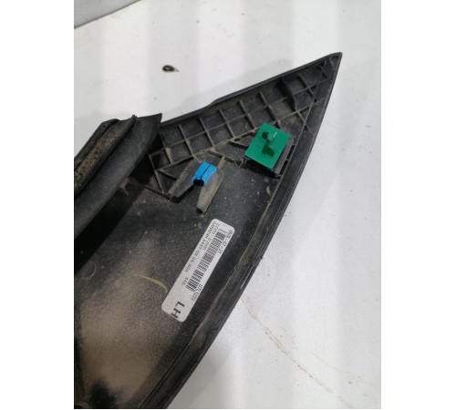 Молдинг двери задний левый (нижний)