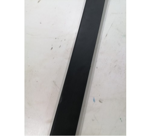 Молдинг двери задний левый (нижний)