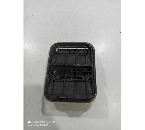 Решетка вентиляционная (правая)