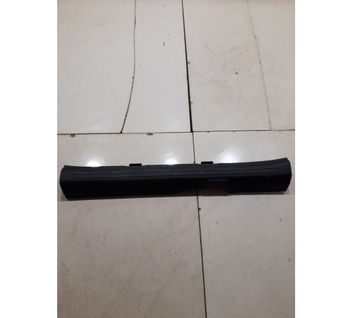 Накладка порога (передняя правая)