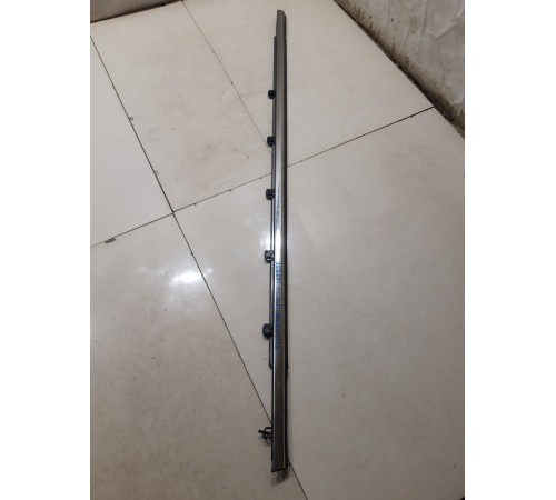 Уплотнитель стекла (передний правый наружный)