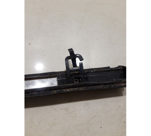 Уплотнитель стекла (передний правый наружный)