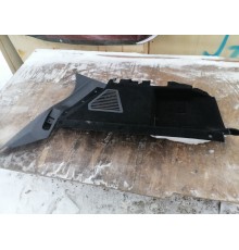 Обшивка багажника правая