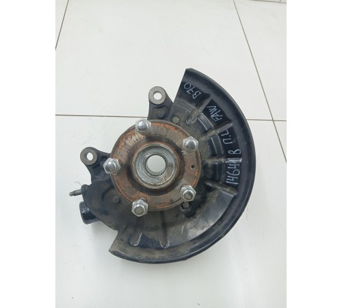 Кулак поворотный передний левый в сборе