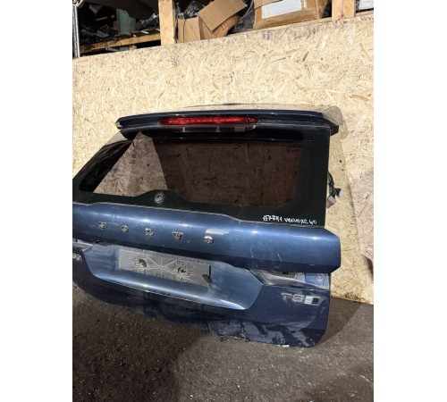 Крышка багажника в сборе со стеклом