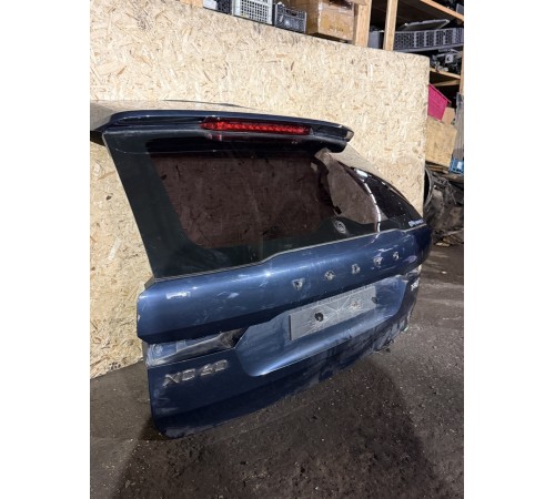 Крышка багажника в сборе со стеклом