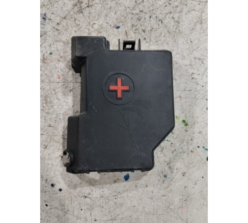 Крышка клеммы аккумулятора плюсовая