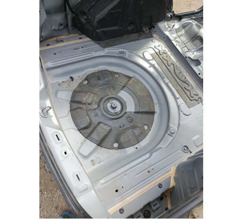 Ниша запасного колеса