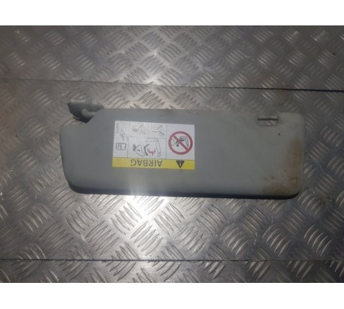 Козырек солнцезащитный перед. прав.