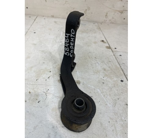 кронштейн переднего моста правый