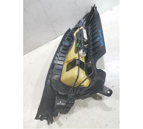 Спинка заднего сидения левая 