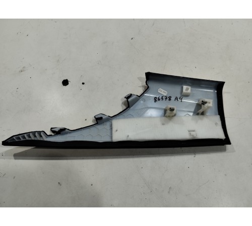 Обшивка стойки левая