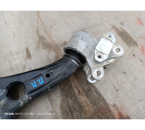 Рычаг подвески передний правый