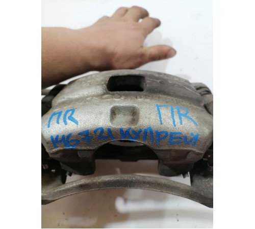 Суппорт передний правый