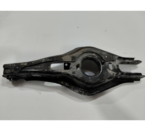 Рычаг задний нижний левый