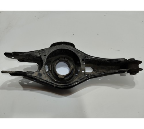 Рычаг задний нижний левый