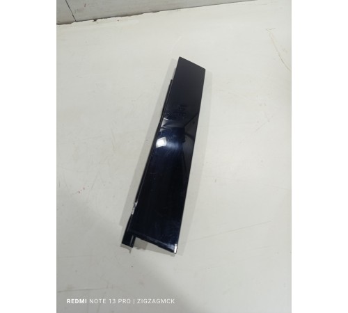 Накладка рамки стекла задняя правая