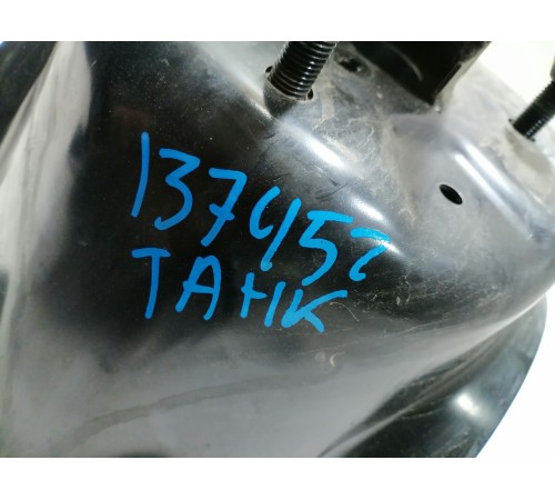 Кронштейн запасного колеса на крышку багажника