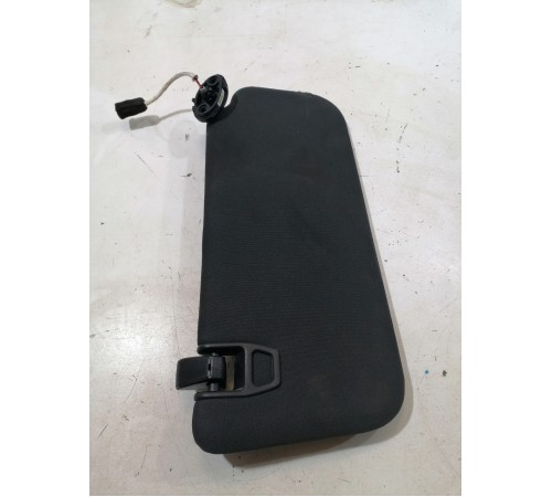 Козырёк левый