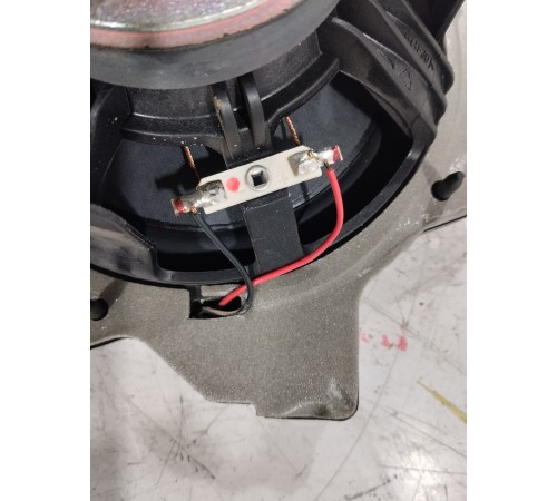 Динамик двери передний правый