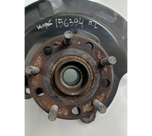 Кулак поворотный передний левый