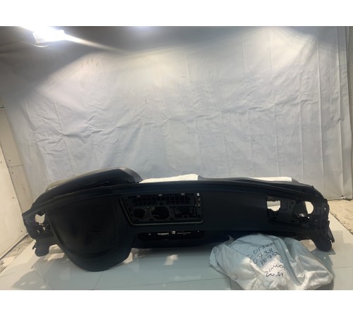 Передняя панель салона (торпеда)