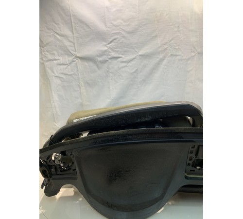 Передняя панель салона (торпеда)