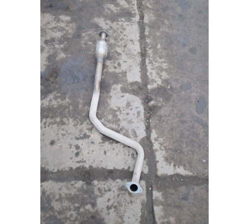 Труба глушителя средняя часть с катализатором