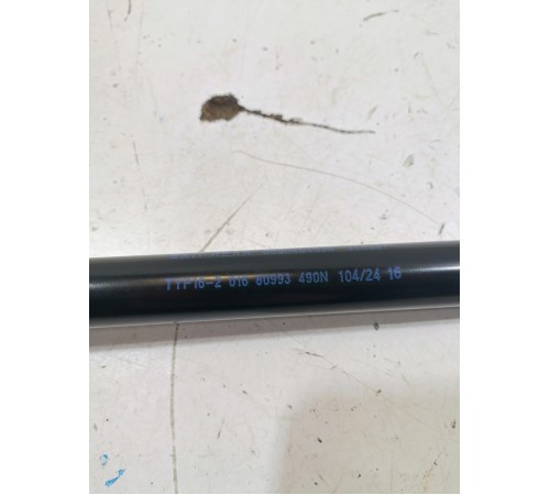 	Амортизатор двери крышки багажника левый