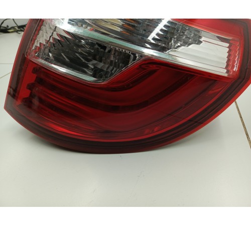 Фонарь задний правый рест.