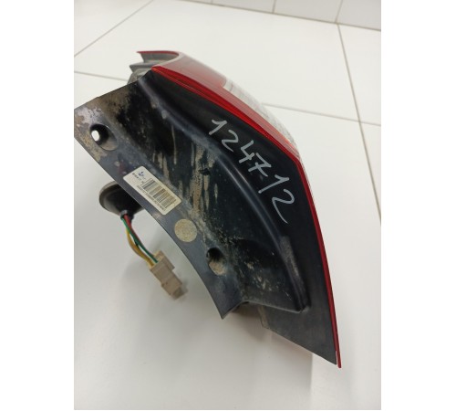 Фонарь задний правый рест.