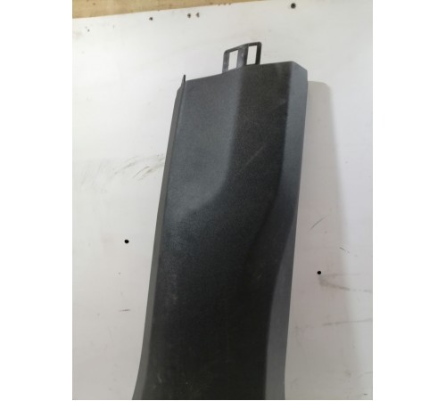 Обшивка центральной стойки правая нижняя