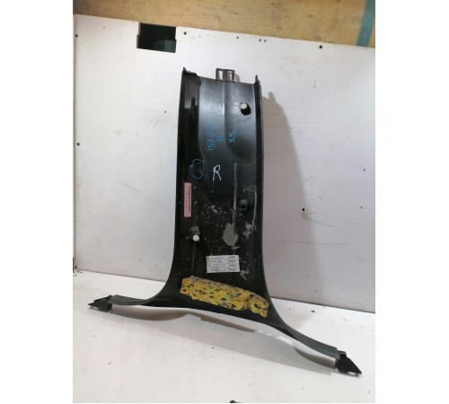 Обшивка центральной стойки правая нижняя