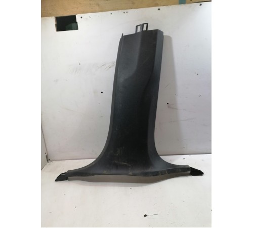 Обшивка центральной стойки правая нижняя