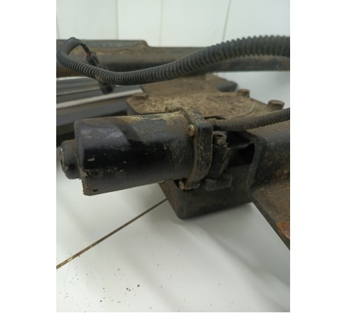 Подножка порога выдвижная левая в сборе с моторчиком