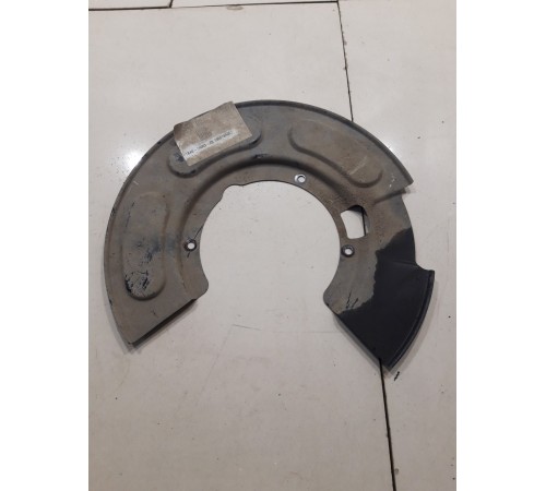 Кожух тормозного диска(передний правый)